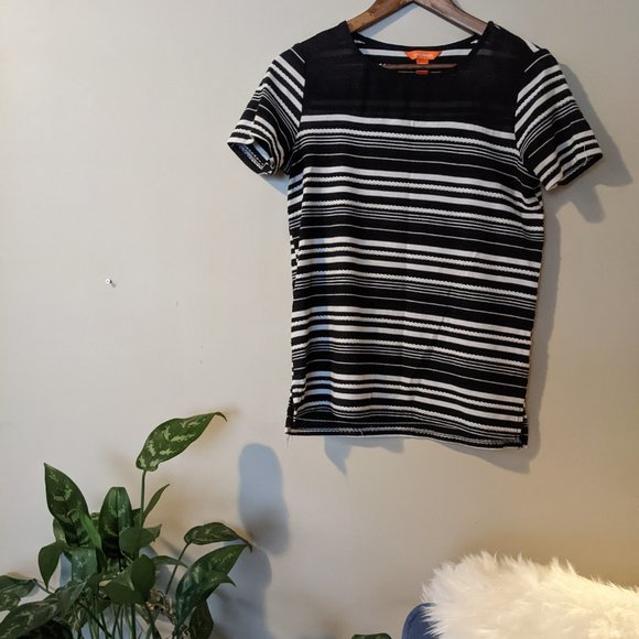 Short sleeve blouse - Picture 2 of 5